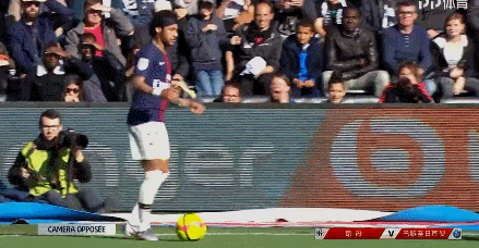 梅西还是C罗？马特乌斯：我选梅西，过去15年他对足球更重要（马特乌斯谈梅罗之争：我选梅西，近15年他对足球影响更大）