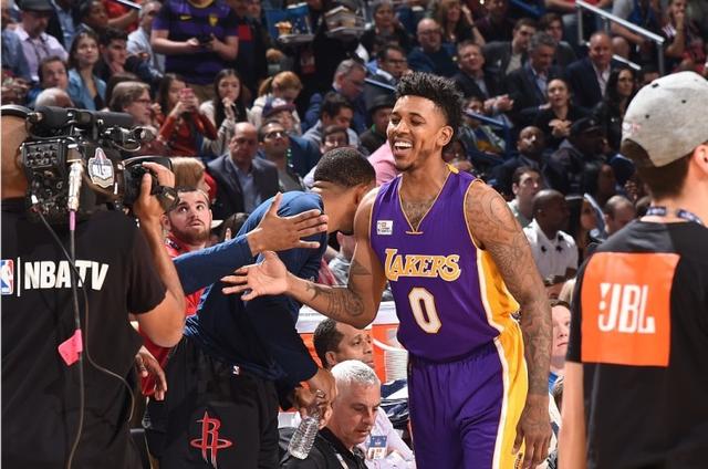 数据丨4次坐上看台，但4场全胜（数据丨4次作壁上观，却收获4连胜）