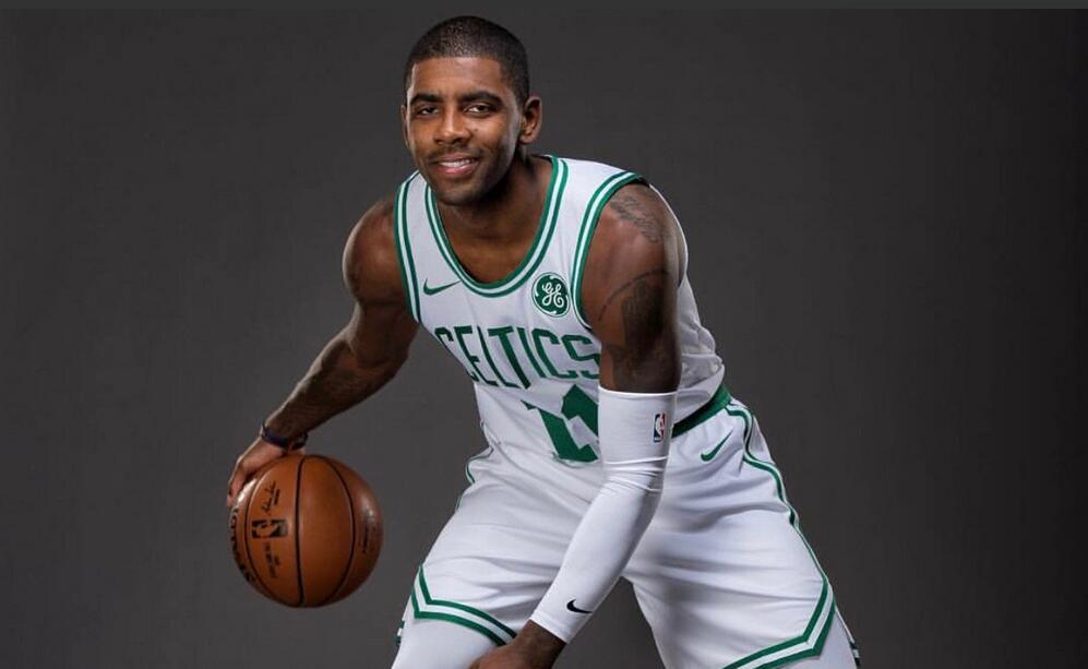 米切尔&莫布利首节合砍26分，其他队友合计只得7分（米切尔与莫布利首节联手轰下26分，其余队友仅拿7分）