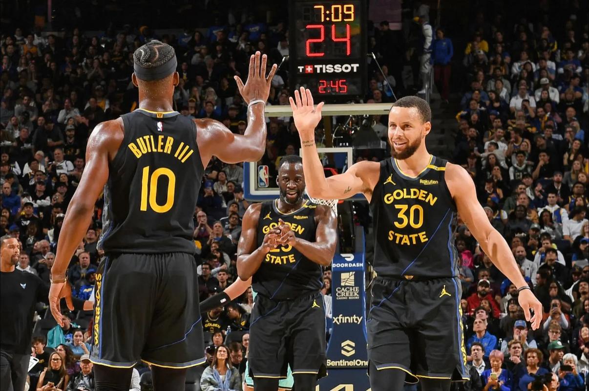 迈阿密国际联合主席：我说梅西是史上最佳球员，老板说那就签下他（迈阿密国际联合主席：我称梅西史上最佳，老板当场拍板签下他）