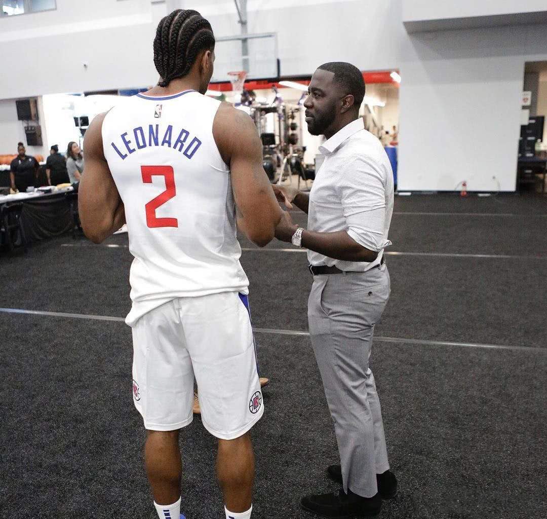 着眼未来，每体：巴萨正在关注阿根廷U17小将托马斯-马尔蒂斯（瞄准未来，《每体》称巴萨正在追踪阿根廷U17新星托马斯-马尔蒂斯）